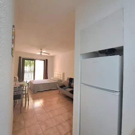 Bonito Estudio En Cristianos En Complejo Con Piscina Y Cerca De Playa Daire