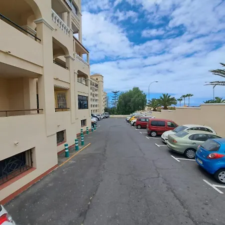 Bonito Estudio En Cristianos En Complejo Con Piscina Y Cerca De Playa Daire Los Cristianos (Tenerife)
