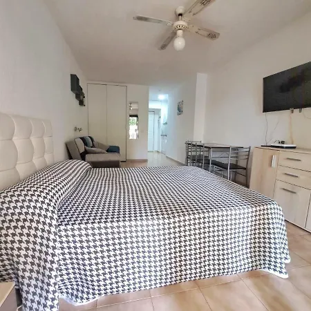 فندق Bonito Estudio En Cristianos En Complejo Con Piscina Y Cerca De Playa لوس كريستيانوس